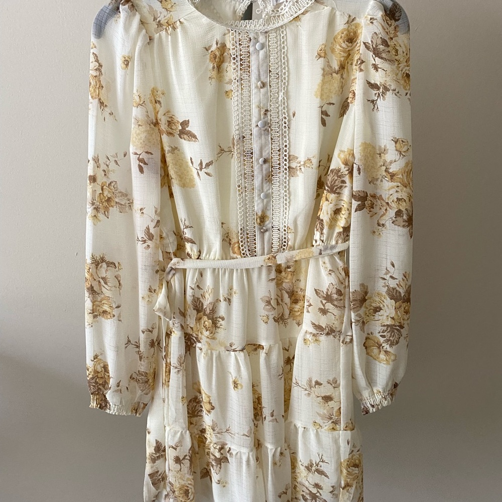 Blu Pepper Cream Lace Detail Top